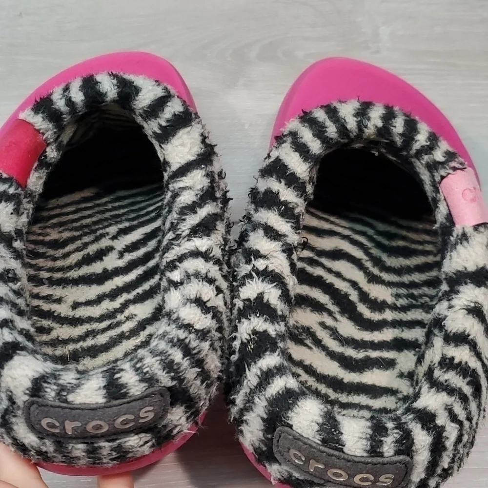 Crocs Juniors Blitzn Girls Barbie Zebra Clogs Insulated lined Slippers  shoes J2
